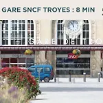 Apartment Le Champenois - Cocon Centre-ville & Jeux Troyes